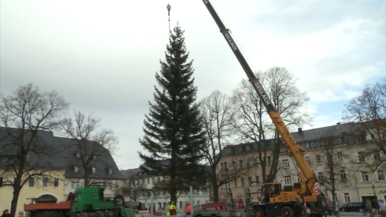 Weihnachtsbaum in Marienberg aufgestellt