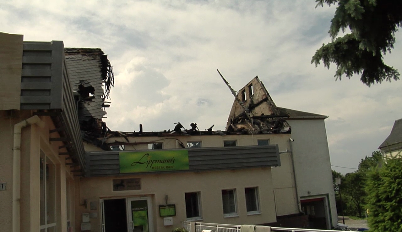 Erneuter Brand bei Möbel Vogler Brand in Hohndorf