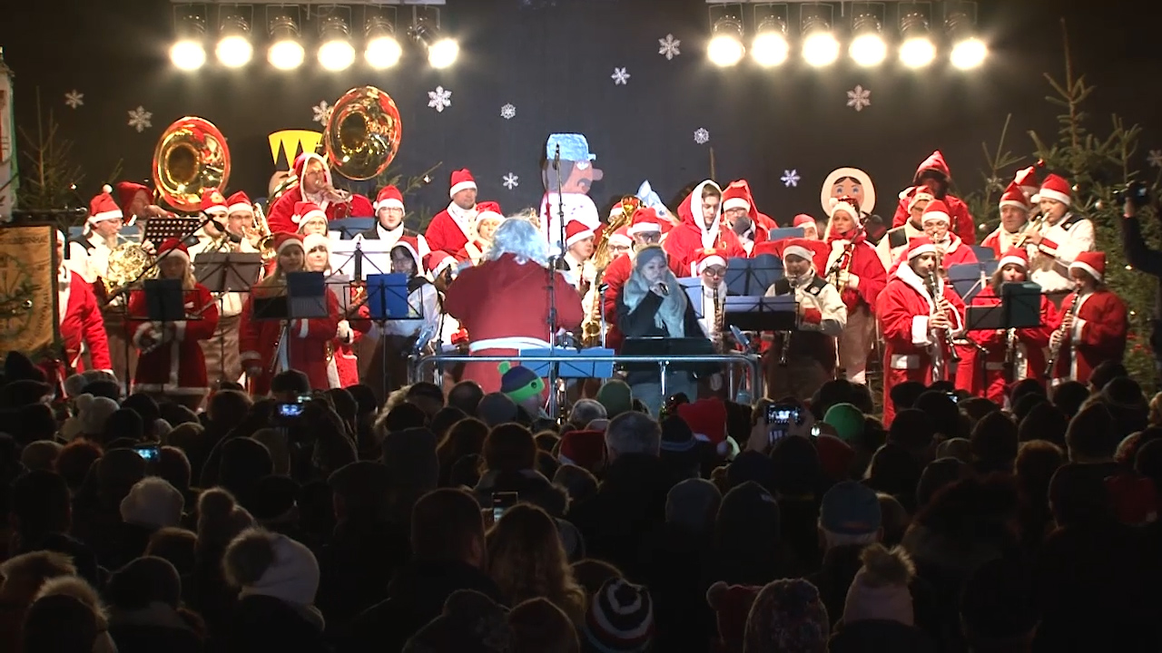 MEgional am 13. Dezember 2019 mit dem größten erzgebirgischen Weihnachtschor in Olbernhau